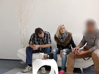 Hunt4k Cuckold muss zusehen wie seine Frau gefickt wird