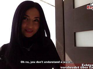 Echte Prostituierte von der starße - deutsche Milf fickt in der Öffentlichkeit