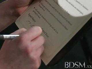 Bdsm xxx sie lässt sich ihre Löcher stopfen