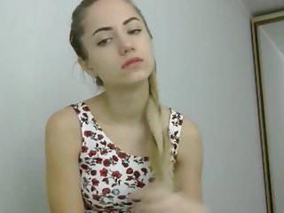 Fantastische Blondine fickt und mit hairplay Haar