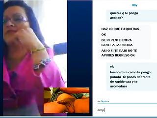 Licenciada kurzer Rock zurück um zu lernen