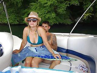 Spass auf der öffentlichen Toilette - öffentlicher Sex auf einem Boot