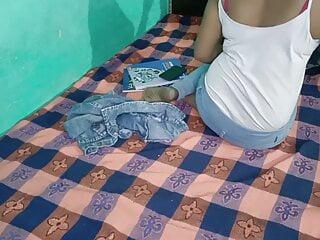 Der Lehrer und die Studentin - erstes Mal Sex vor der Cam